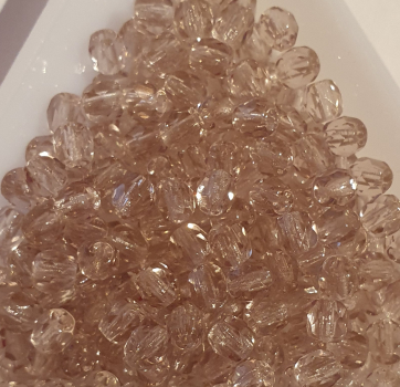 Glasschliffperle 4mm LtAmethyst 100