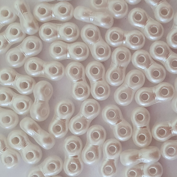 Glasperle Infinity 3x6mm White 1000 St. (ca 70g)