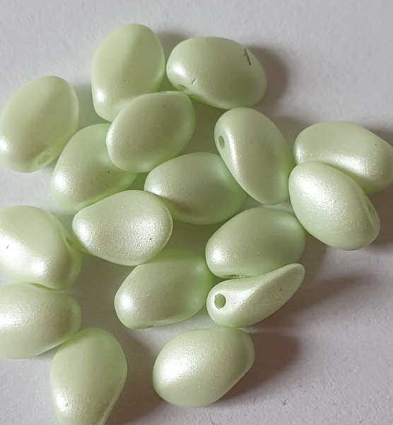 Lily Petal 6x8 Alabaster Light Green 50St