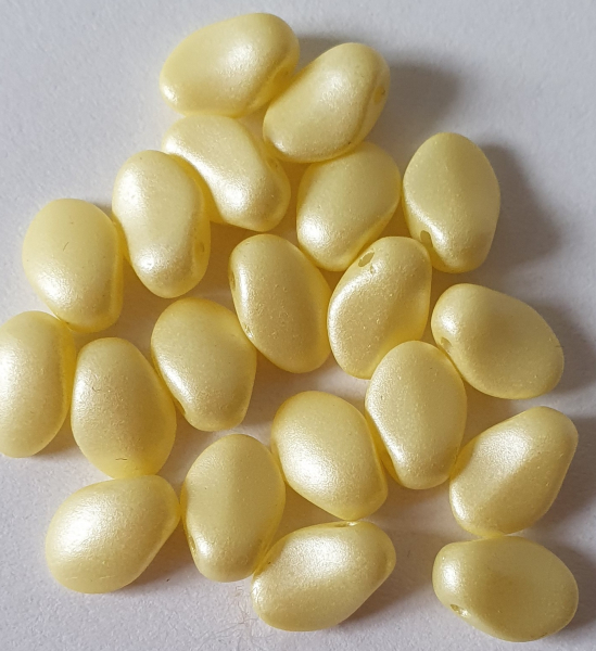 Lily Petal 6x8 Alabaster Yellow 50St