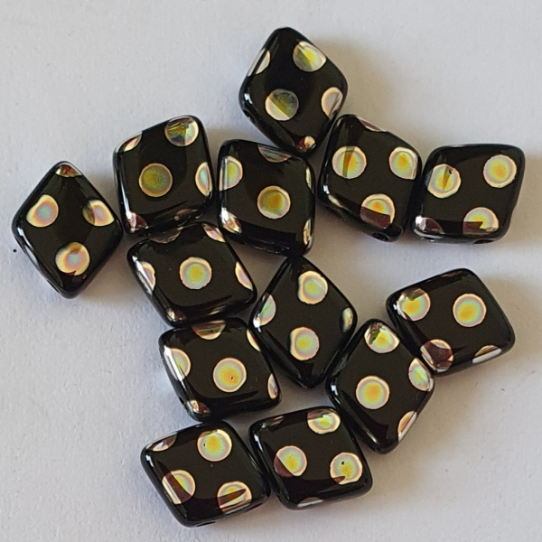 Glasperle Raute 6mm 2-L Jet PeaVitra 30 St.