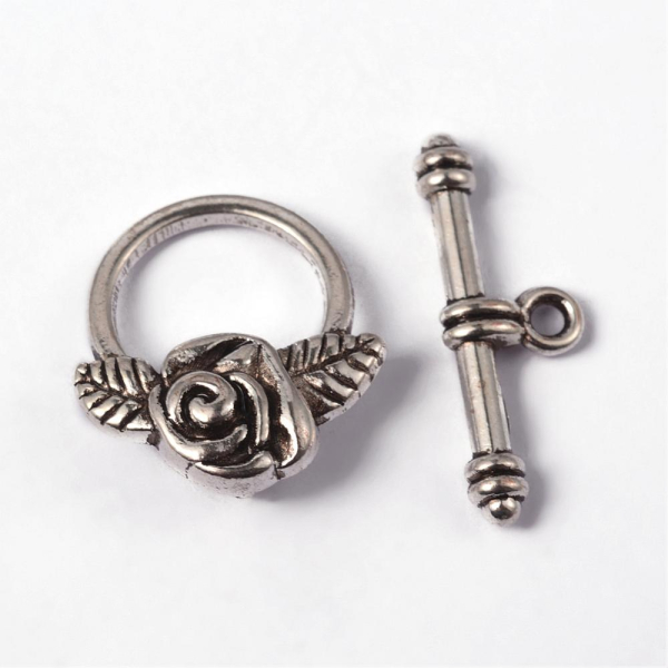Knebelverschluß mit Rose Antik Silber