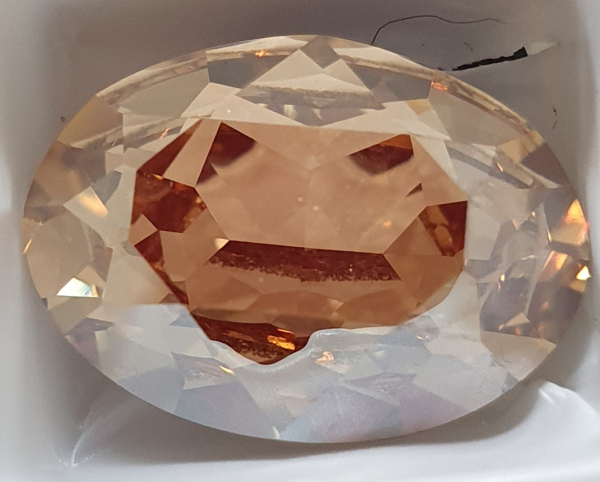 Swarovskistein oval 18x13mm Crystal Golden Shadow