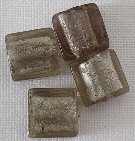 Glasperle handgemacht, (4400-102-27) 12x12mm grau 10St.