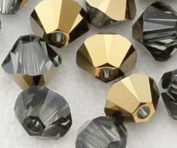 Swarovskiperle 4mm bic. Black Diamond Do40 St