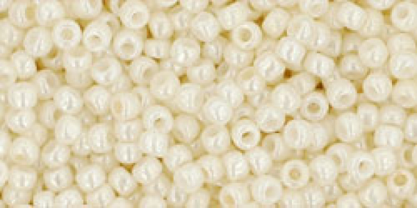 Toho 3,0mm (0122) Opak Luster Navajo White ca19g