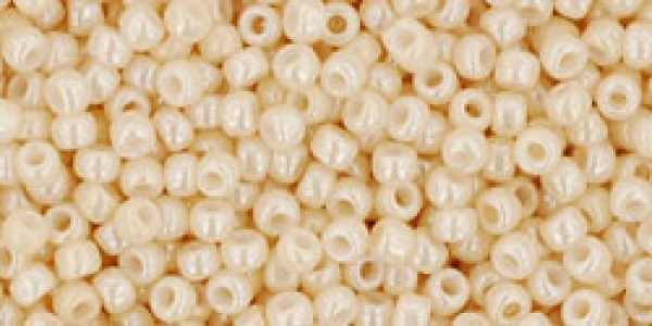 Toho 3,0mm (0123) Opak luster Light Beige ca19g