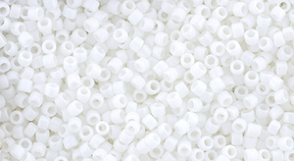 Toho 1,5mm (0761) Matt Opak White ca8g